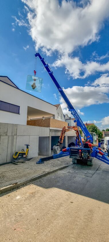 Lifting the MRK 55.0 S and the glass pane
