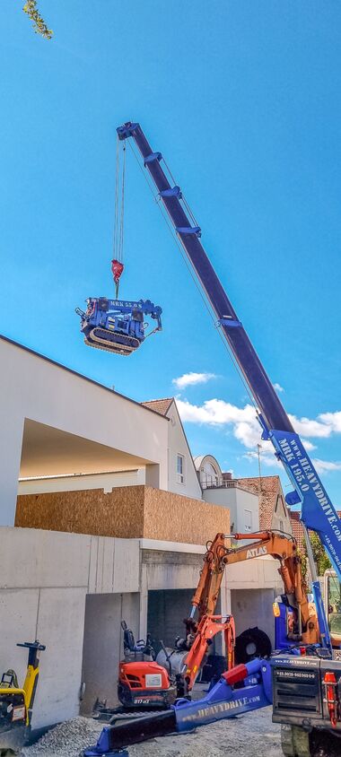 Lifting the MRK 55.0 S and the glass pane.
