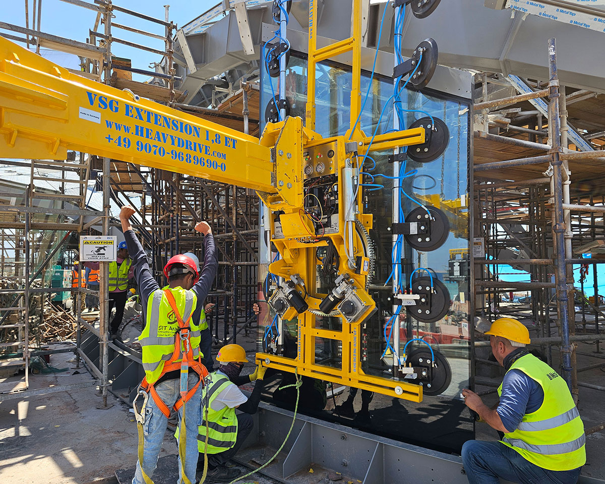 Operation of a vacuum suction system at the golf club on the island of Sindalah