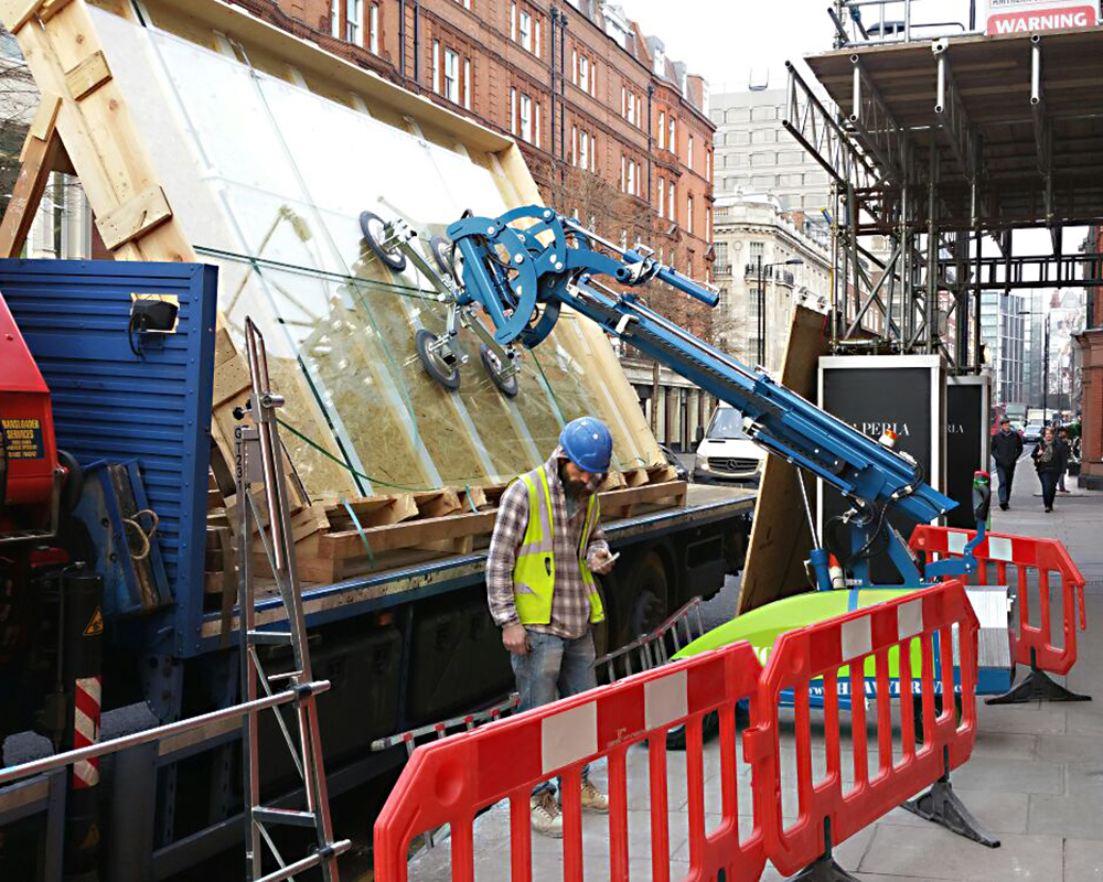 GMG M 1000 - Power Glass Crawler with a capacity of 1000kg | GMG M 1000 - Power Glass Crawler with a capacity of 1000kg