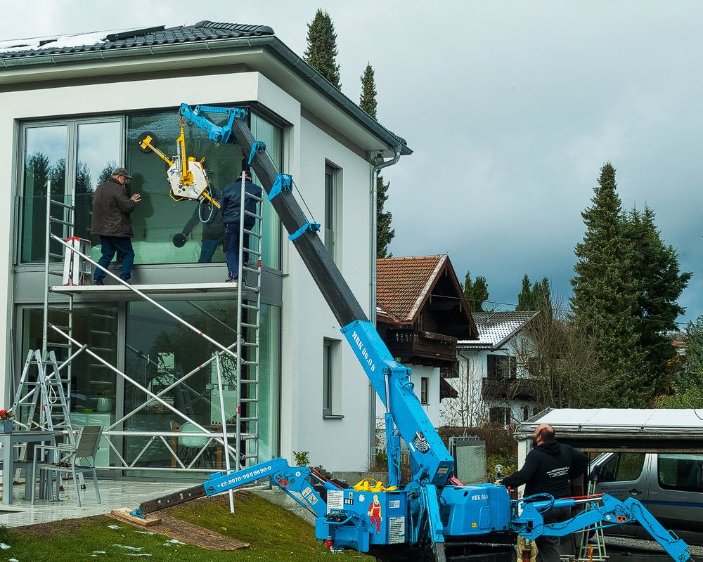 MRK 86.0 assembly crane with a capacity of 2.8 tonnes | MRK 86.0 assembly crane with a capacity of 2.8 tonnes